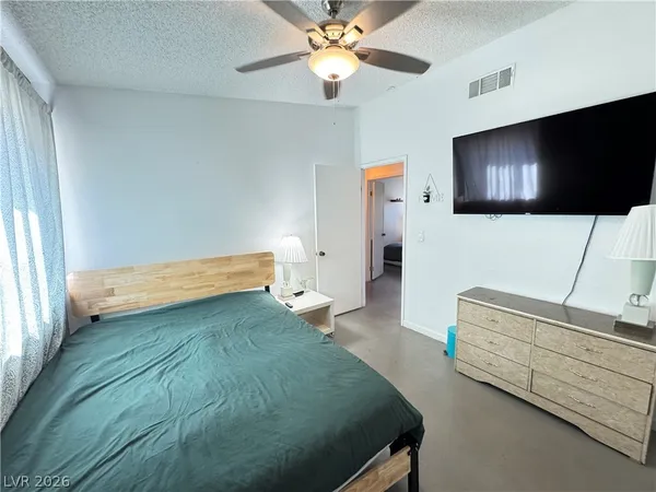 $2,095 | 7267 Sixshooter Drive, Las Vegas, NV 89119