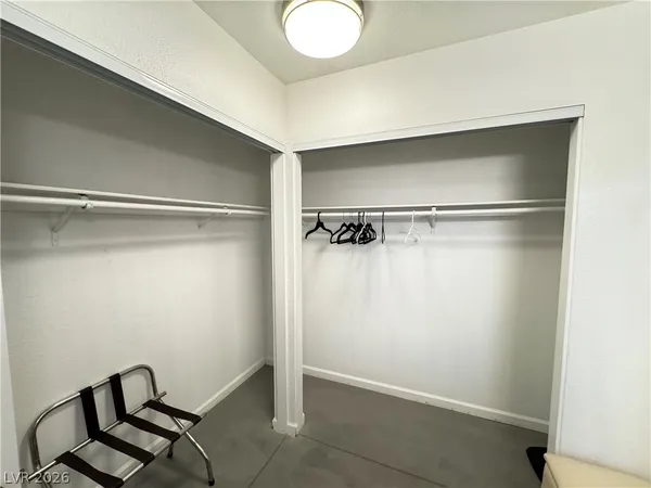 $2,095 | 7267 Sixshooter Drive, Las Vegas, NV 89119