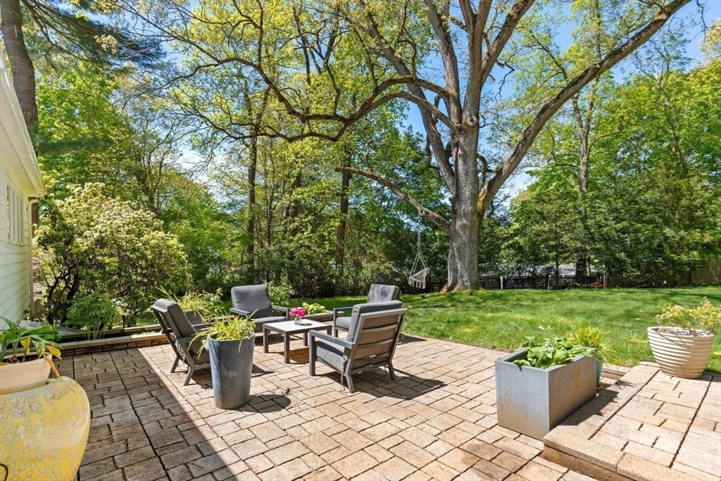 44 Windemere Road Wellesley, MA 02481 - Photo 22 of 27