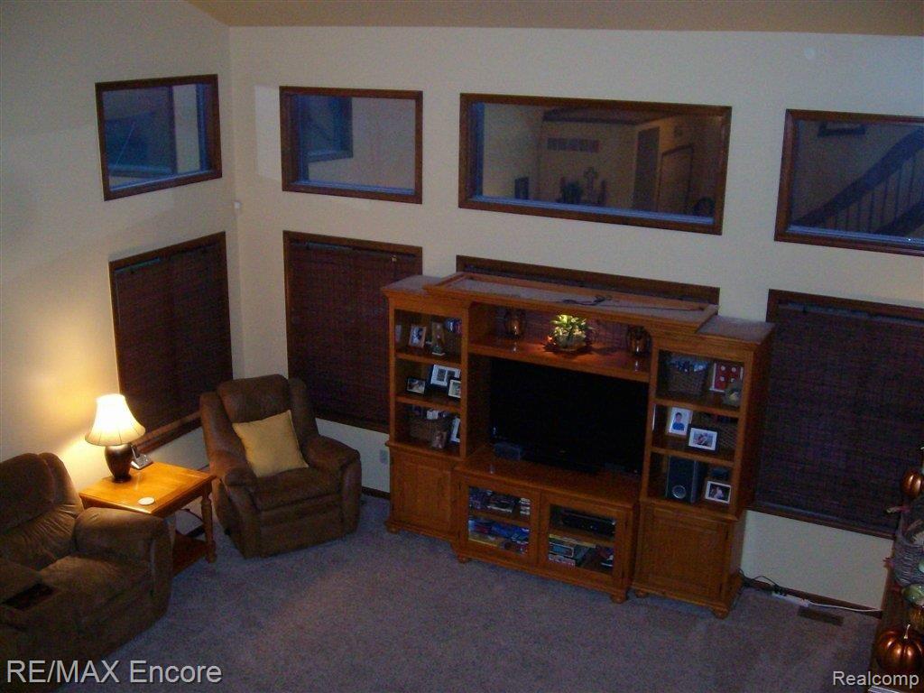 3805 Demode Road Holly, MI 48442 - Photo 6 of 15 Greatroom w Outdoor Views!