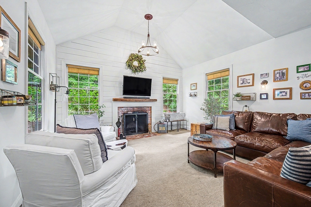 13 Hearthstone Road Hopkinton, MA 01748 - Photo 6 of 36