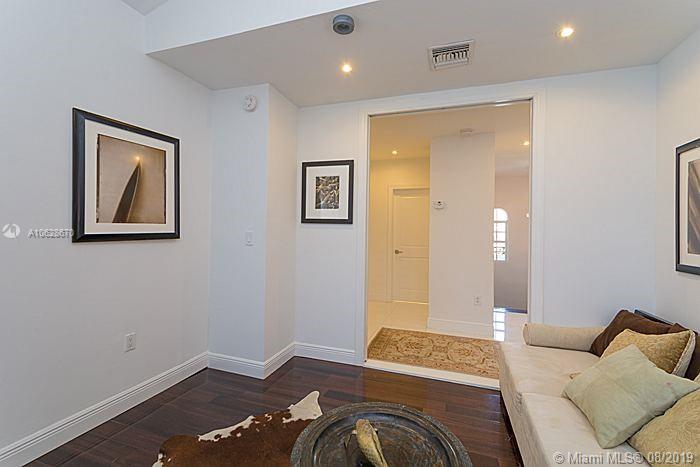 4436 Alton Road Miami Beach, FL 33140 - Photo 7 of 46