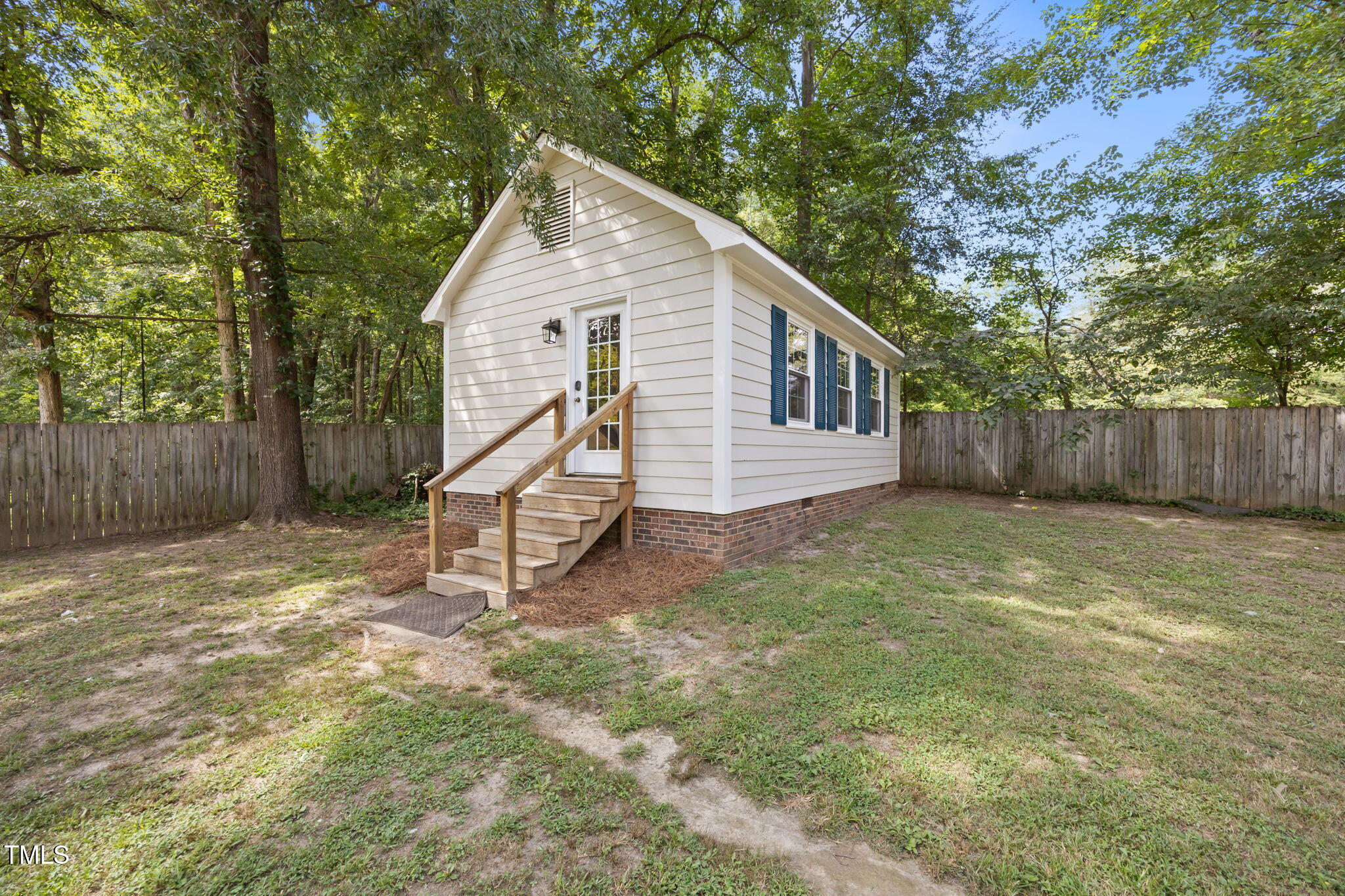 1823 Wellington Road Burlington, NC 27217 - Photo 19 of 21 Outbuilding