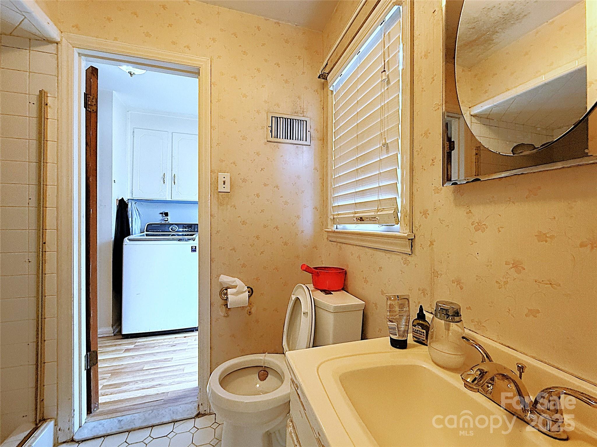 6841 Idlewild Road Charlotte, NC 28212 - Photo 8 of 19 Gallery Image 8