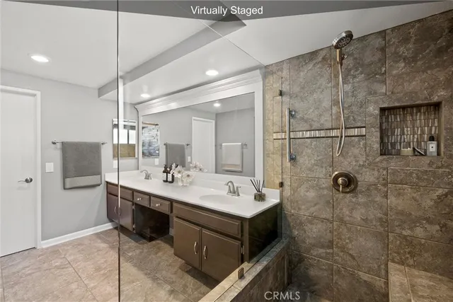 $949,900 | 130 South Waterwheel Way, Unit 35, Orange, CA 92869