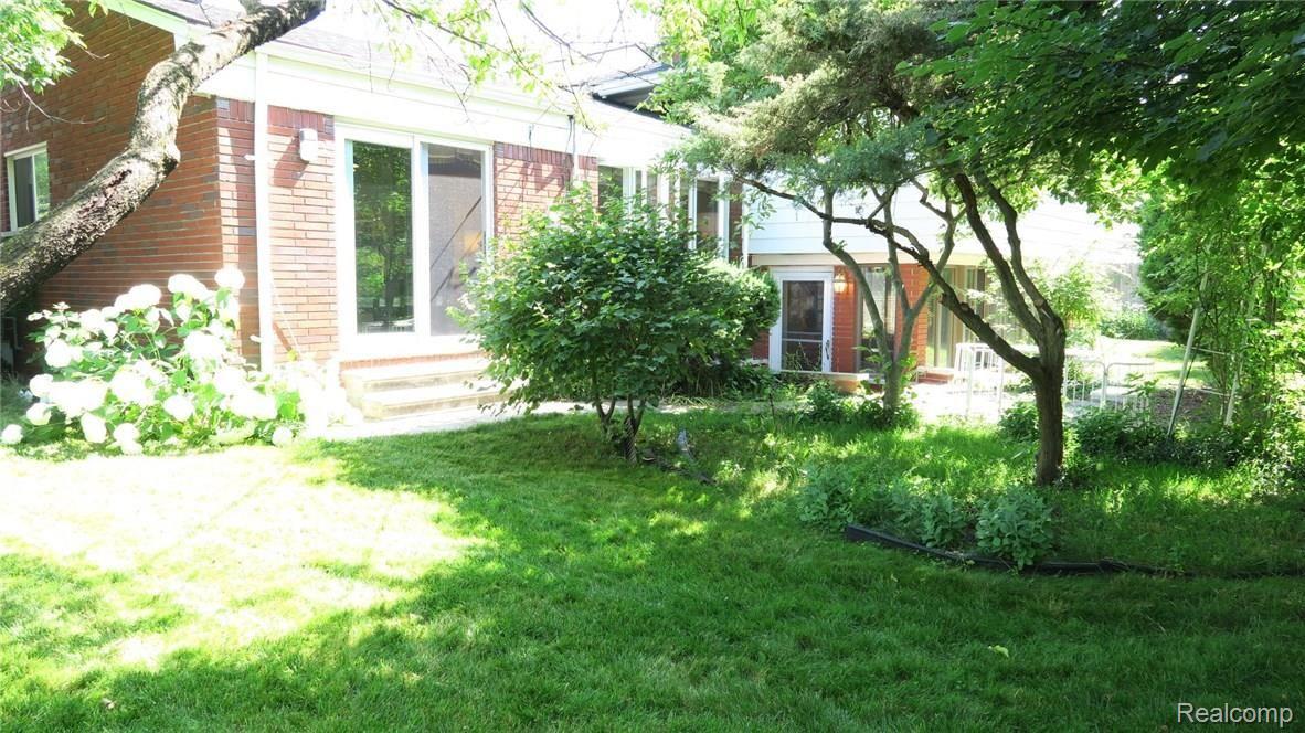 27129 Colgate Street Inkster, MI 48141 - Photo 57 of 66 IMG_4595.JPG