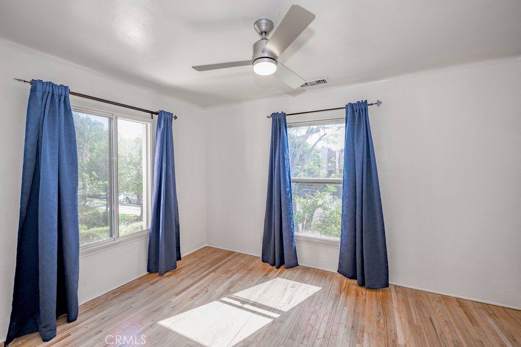 711 North Howard Street Glendale, CA 91206 - Photo 10 of 20 a view of an empty room and window