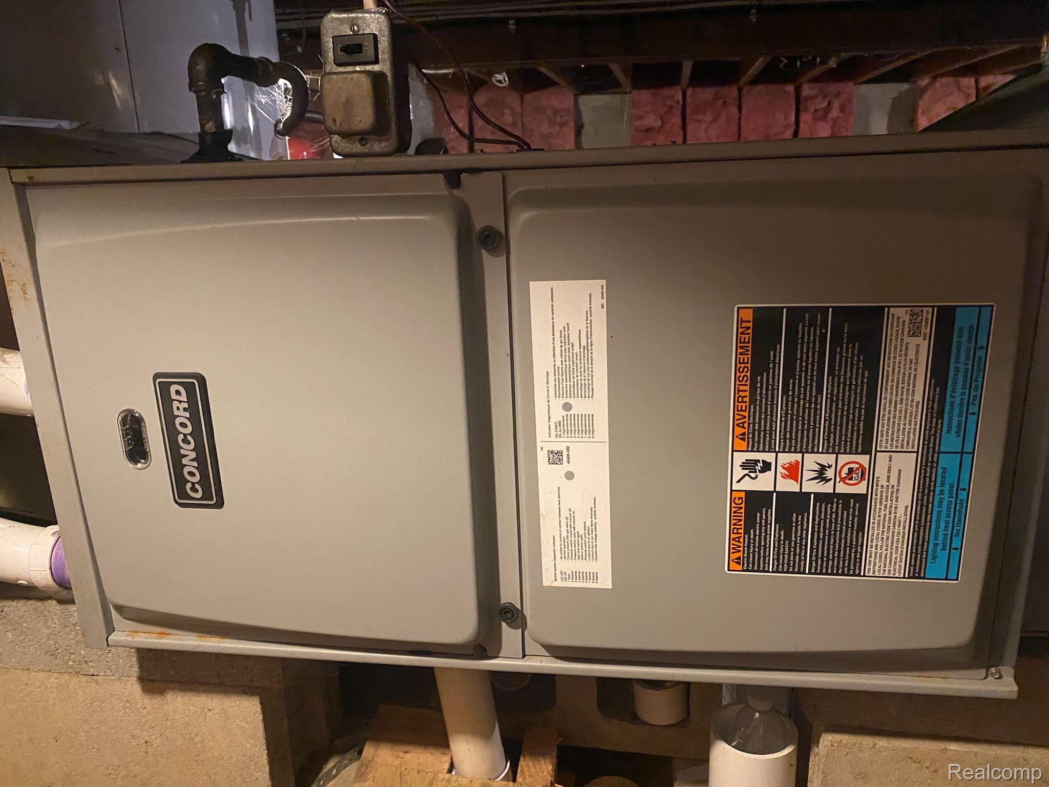 13308 North Road Fenton, MI 48430 - Photo 29 of 30 5 Year Old High Efficiency Furnace!