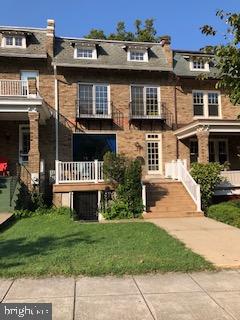 This classic Mount Pleasant lower level apartment