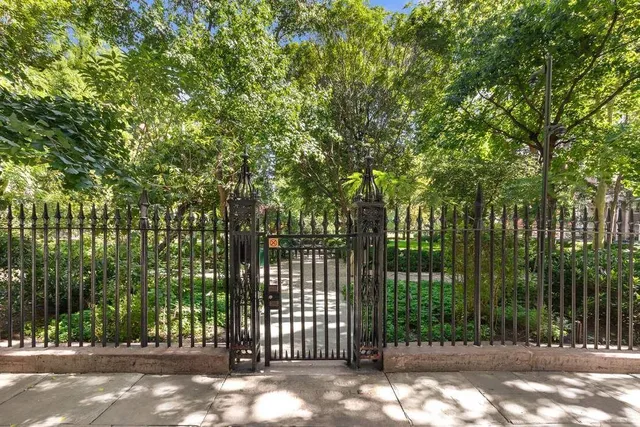 $6,500,000 | 60 Gramercy Park North, Unit PHA | Gramercy