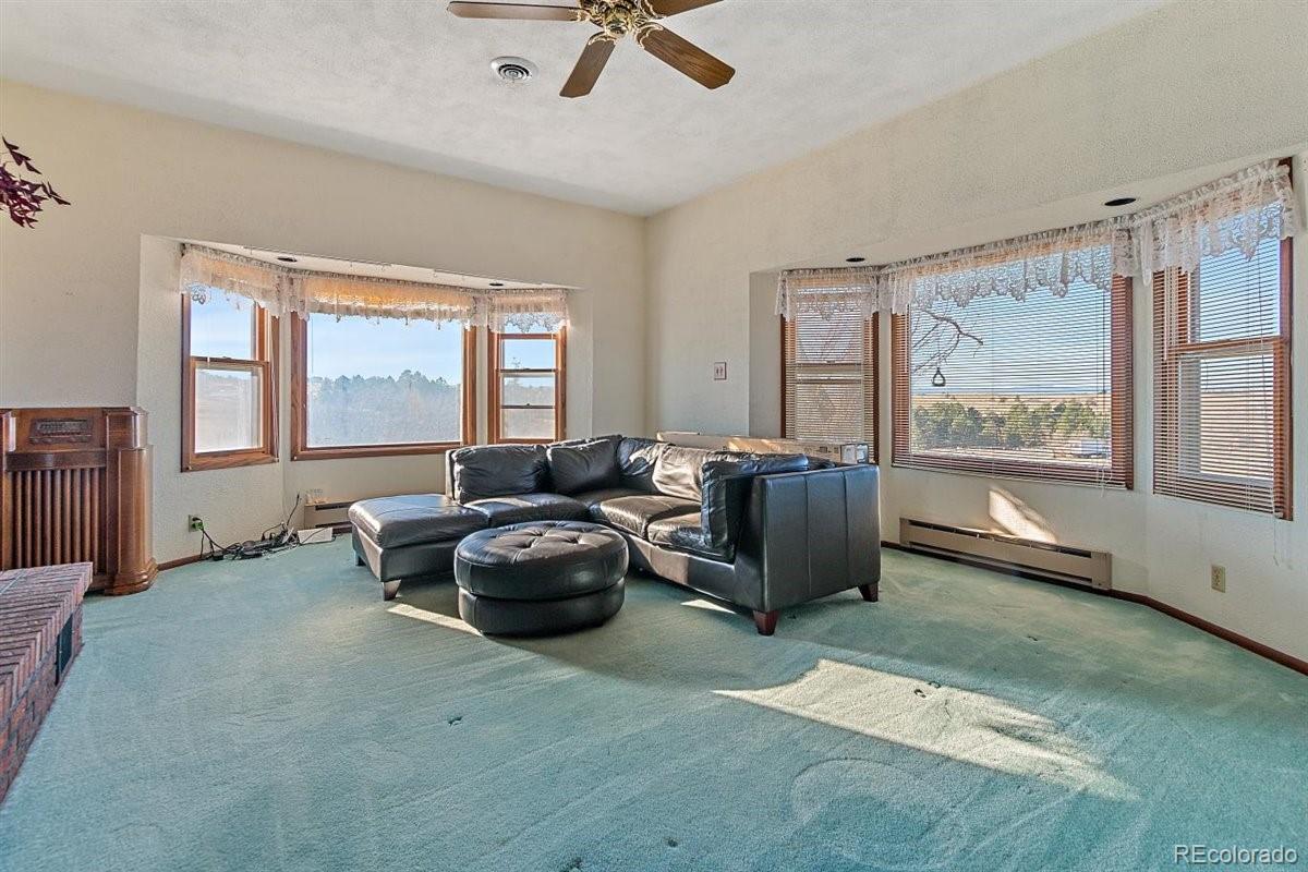 9258 Tomahawk Road Parker, CO 80138 - Photo 7 of 40 Gallery Image 7