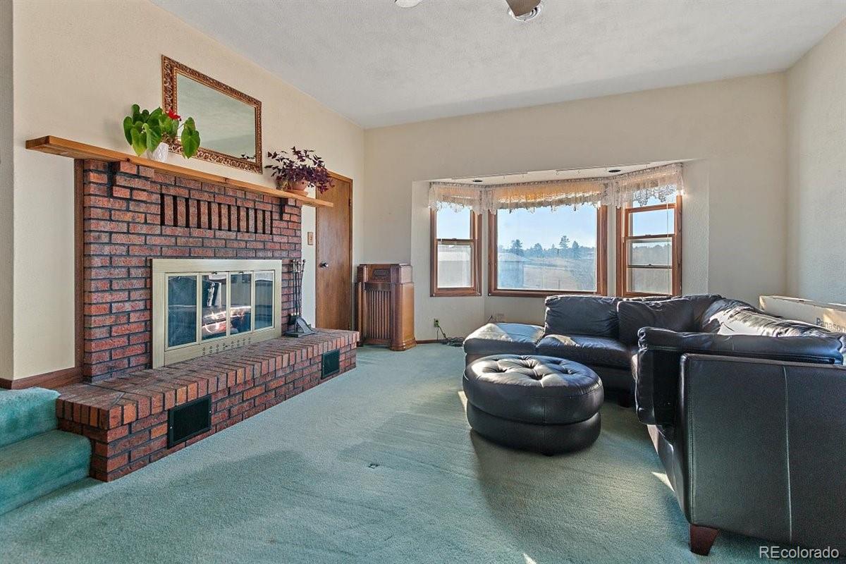 9258 Tomahawk Road Parker, CO 80138 - Photo 8 of 40 Gallery Image 8