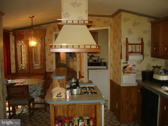5460 Hallowing Point Road Prince Frederick, MD 20678 - Photo 2 of 5 Kitchen