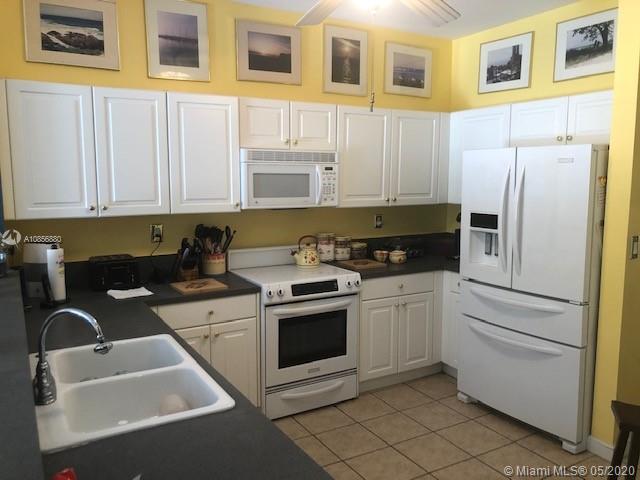 2121 Northeast 38th Road Homestead, FL 33033 - Photo 3 of 7