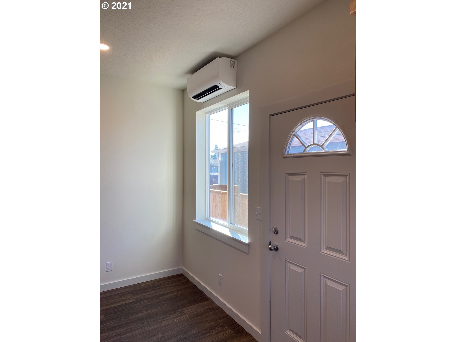 2080 L Street Springfield, OR 97477 - Photo 5 of 20