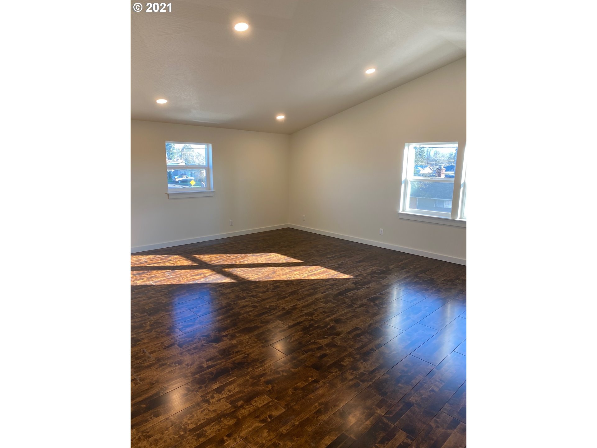 2080 L Street Springfield, OR 97477 - Photo 10 of 20
