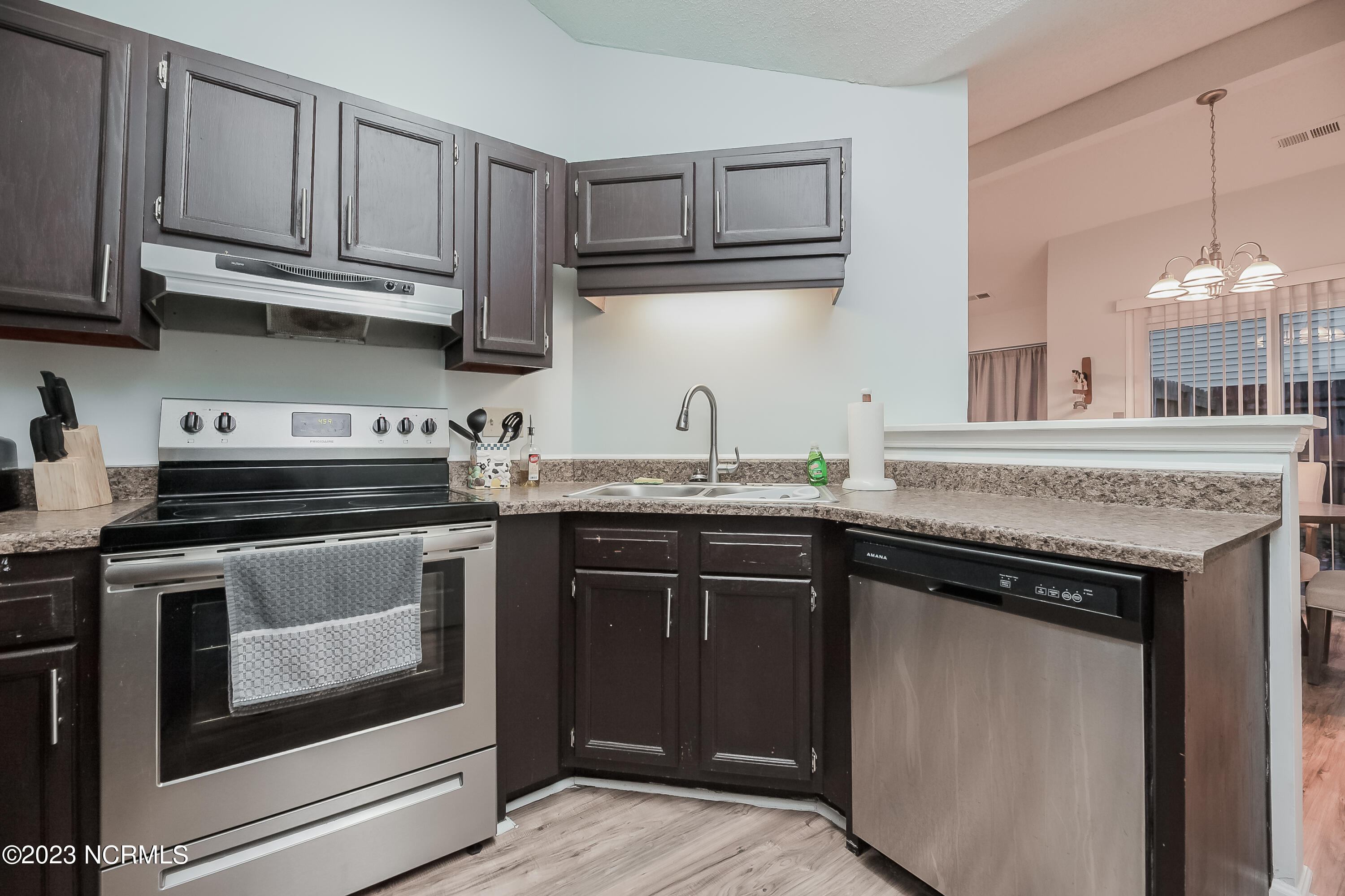 3015 Foxhorn Road Jacksonville, NC 28546 - Photo 14 of 29 14KITCHEN
