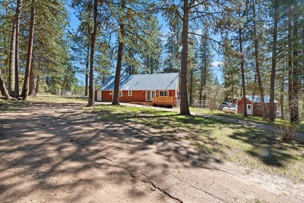 $399,000 | 44 Ridgeview Drive, Cascade, ID 83611