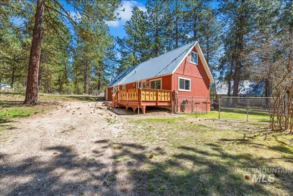 $399,000 | 44 Ridgeview Drive, Cascade, ID 83611
