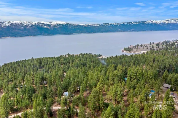 $399,000 | 44 Ridgeview Drive, Cascade, ID 83611