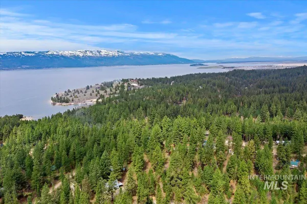 $399,000 | 44 Ridgeview Drive, Cascade, ID 83611