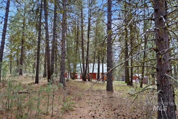 $399,000 | 44 Ridgeview Drive, Cascade, ID 83611