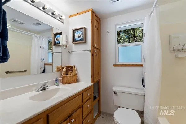 $399,000 | 44 Ridgeview Drive, Cascade, ID 83611