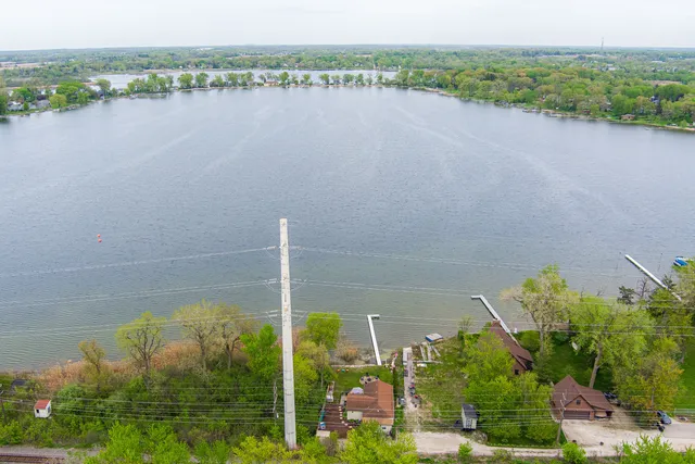 $278,900 | 40492 North Lambert Drive, Antioch, IL 60002