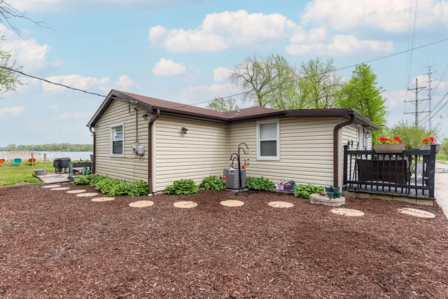 $278,900 | 40492 North Lambert Drive, Antioch, IL 60002