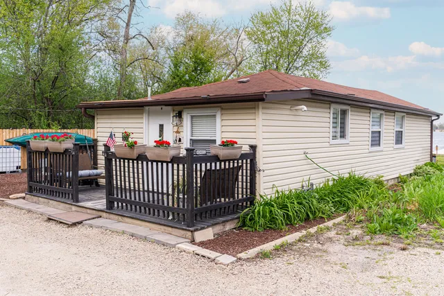 $278,900 | 40492 North Lambert Drive, Antioch, IL 60002