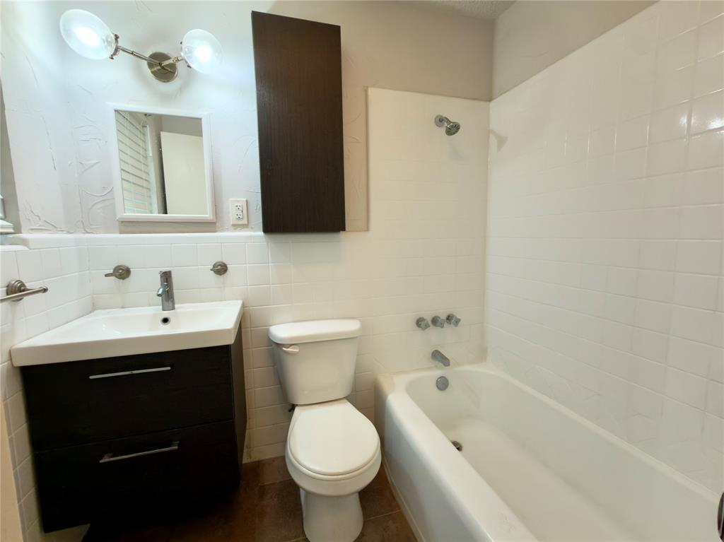 6455 Waverly Way Fort Worth, TX 76116 - Photo 4 of 7