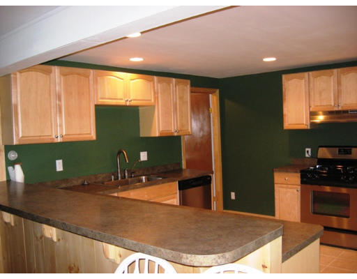 9 Cove Drive Sturbridge, MA 01566 - Photo 15 of 22