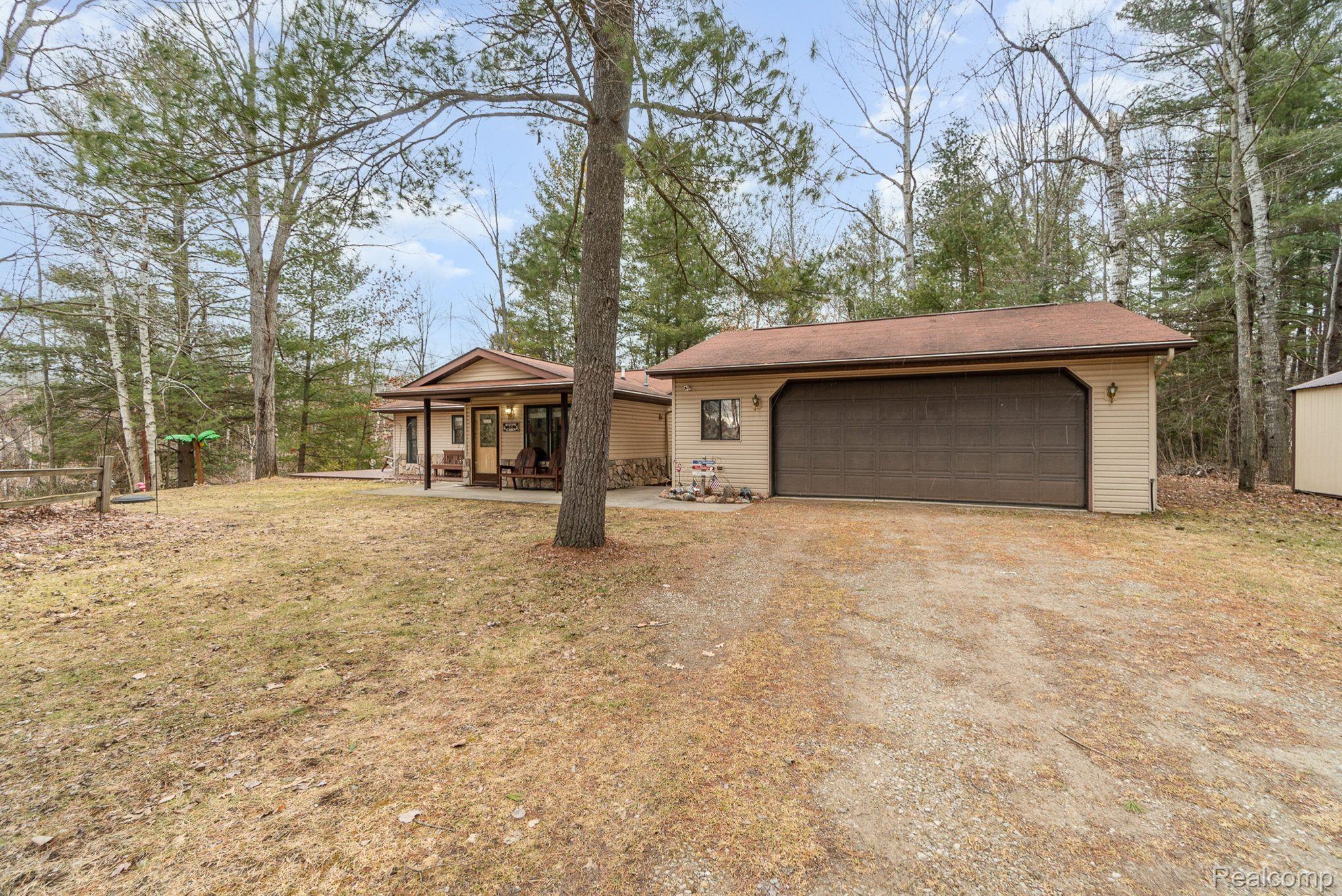 850 Grass Lake Road Gladwin, MI 48624 - Photo 2 of 45 Gallery Image 2