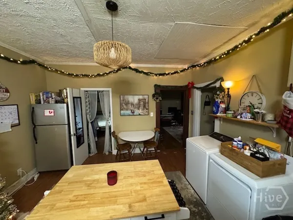 $1,300 | 1095 Macon Highway, Athens, GA 30606