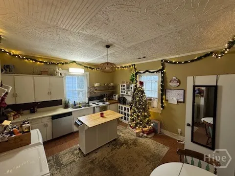 $1,300 | 1095 Macon Highway, Athens, GA 30606