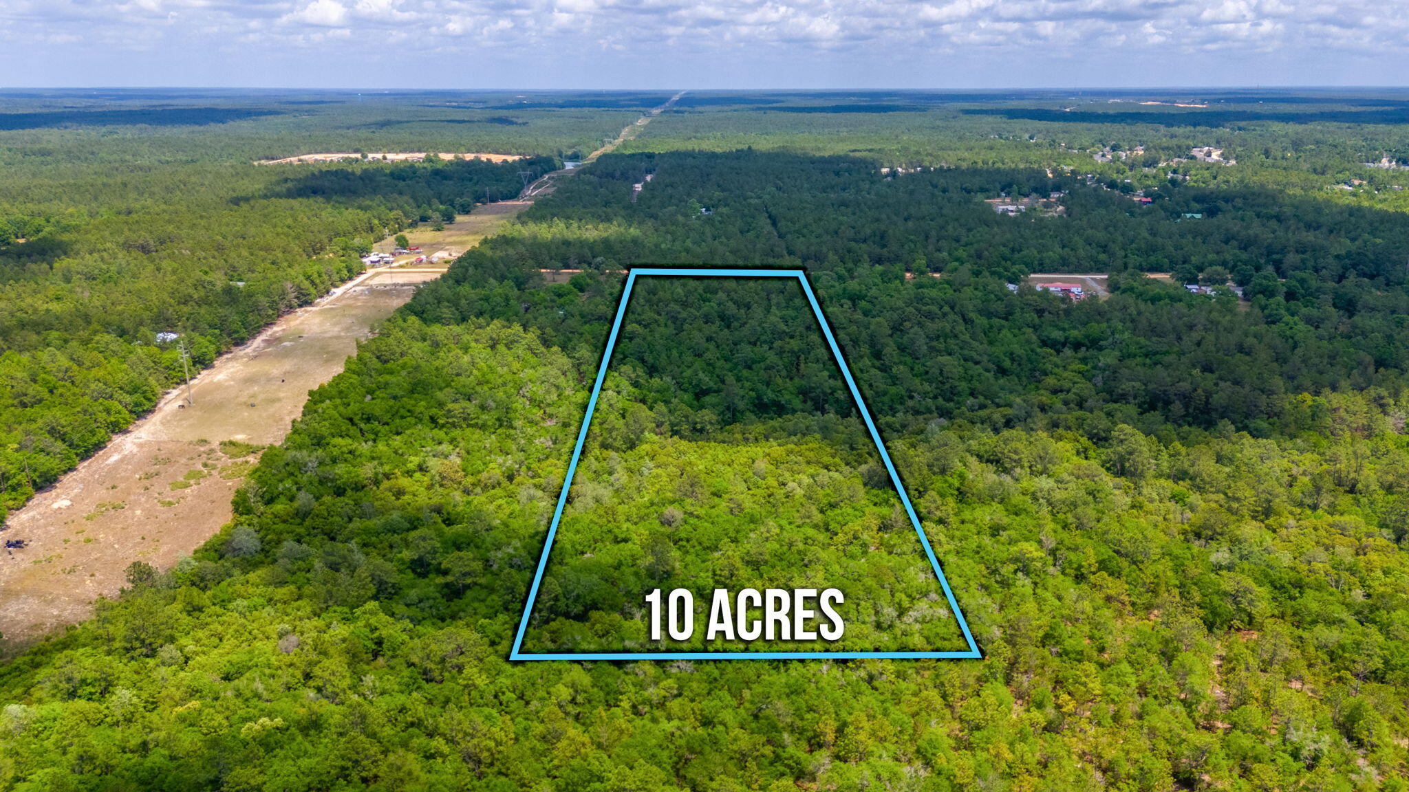 0 Stallion Drive Crestview, FL 32539 - Photo 4 of 10 a view of a back yard