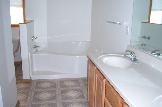 10529 Antcliff Road Brooklyn, MI 49230 - Photo 6 of 11 Photo 6
