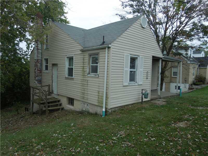 314 Fort Couch Road Upper St. Clair, PA 15241 - Photo 3 of 17 Exterior Front.