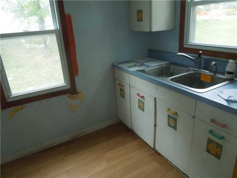 314 Fort Couch Road Upper St. Clair, PA 15241 - Photo 7 of 17 Kitchen.