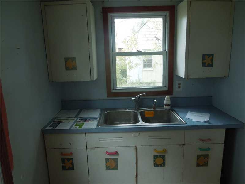 314 Fort Couch Road Upper St. Clair, PA 15241 - Photo 8 of 17 Kitchen.
