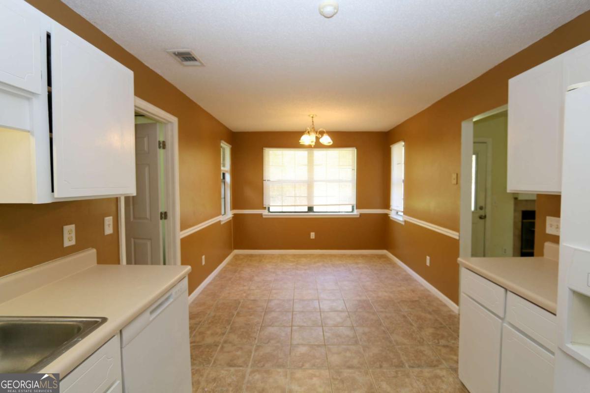 2352 Rowe Street Hinesville, GA 31313 - Photo 12 of 25