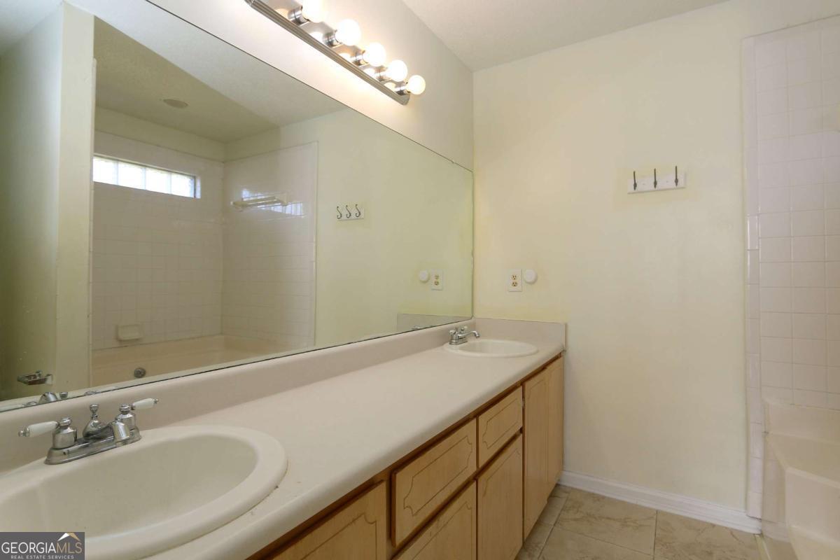 2352 Rowe Street Hinesville, GA 31313 - Photo 16 of 25