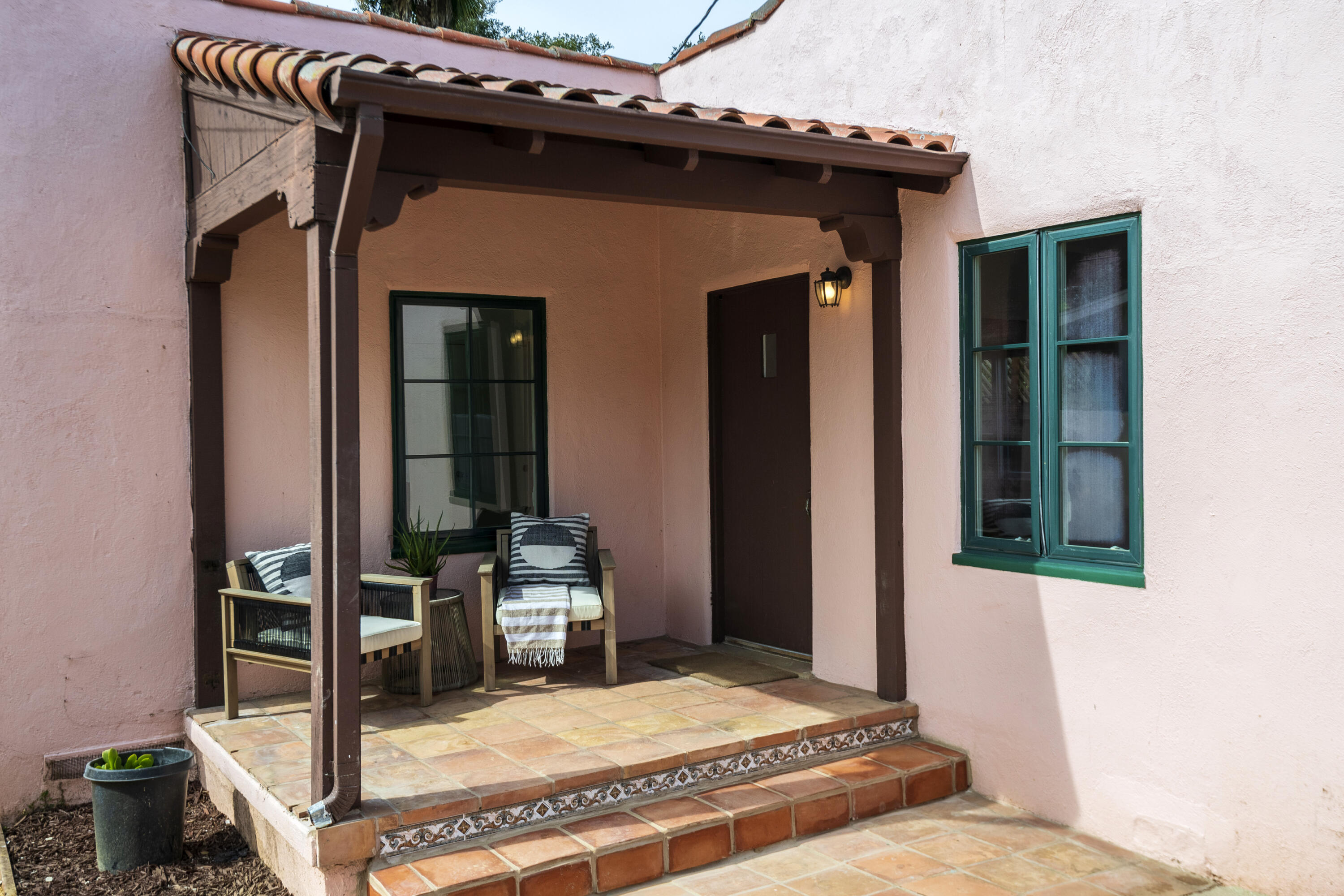 269 Oak Road Montecito, CA 93108 - Photo 12 of 35 Entry