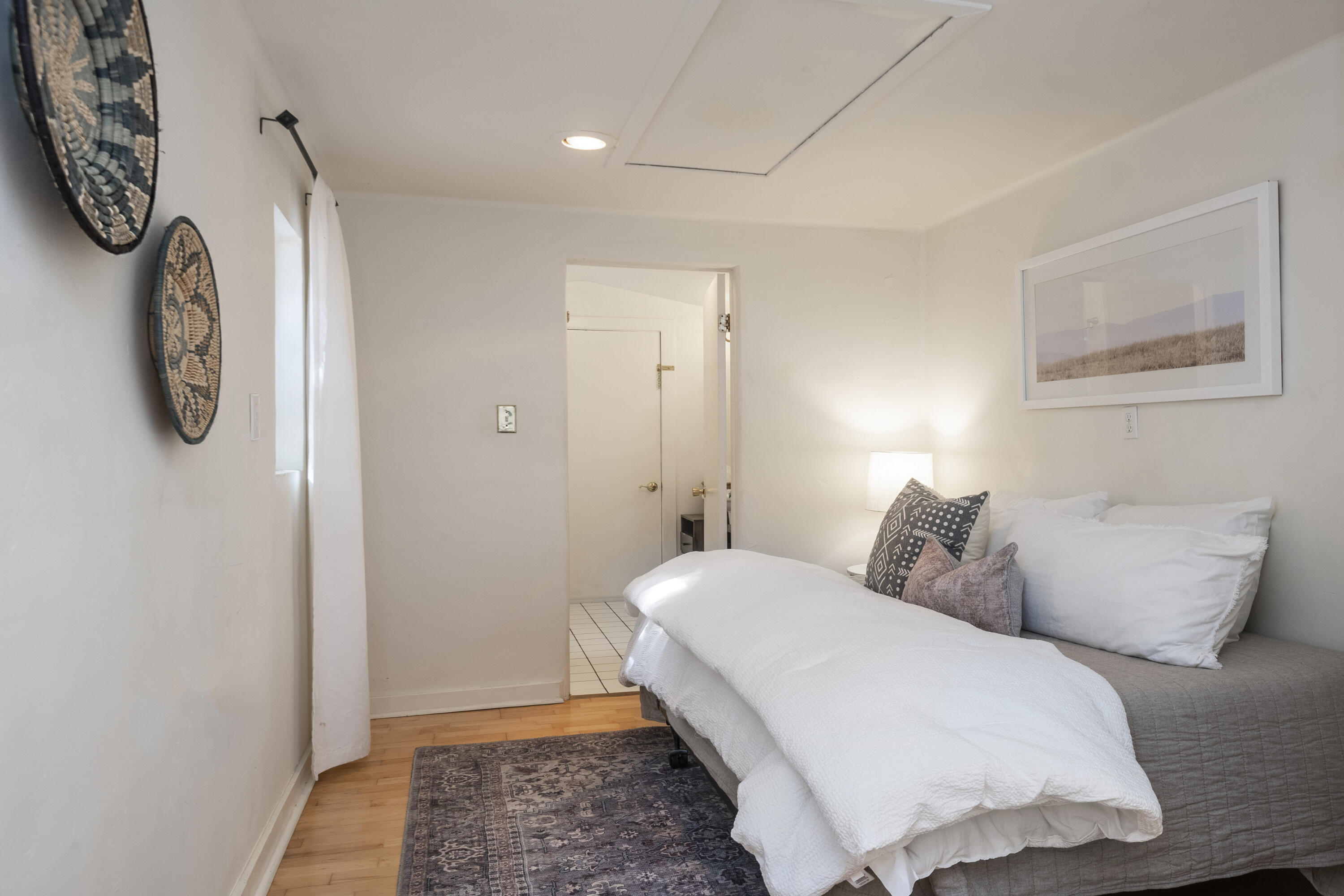 269 Oak Road Montecito, CA 93108 - Photo 17 of 35 Rear Cottage (Left)