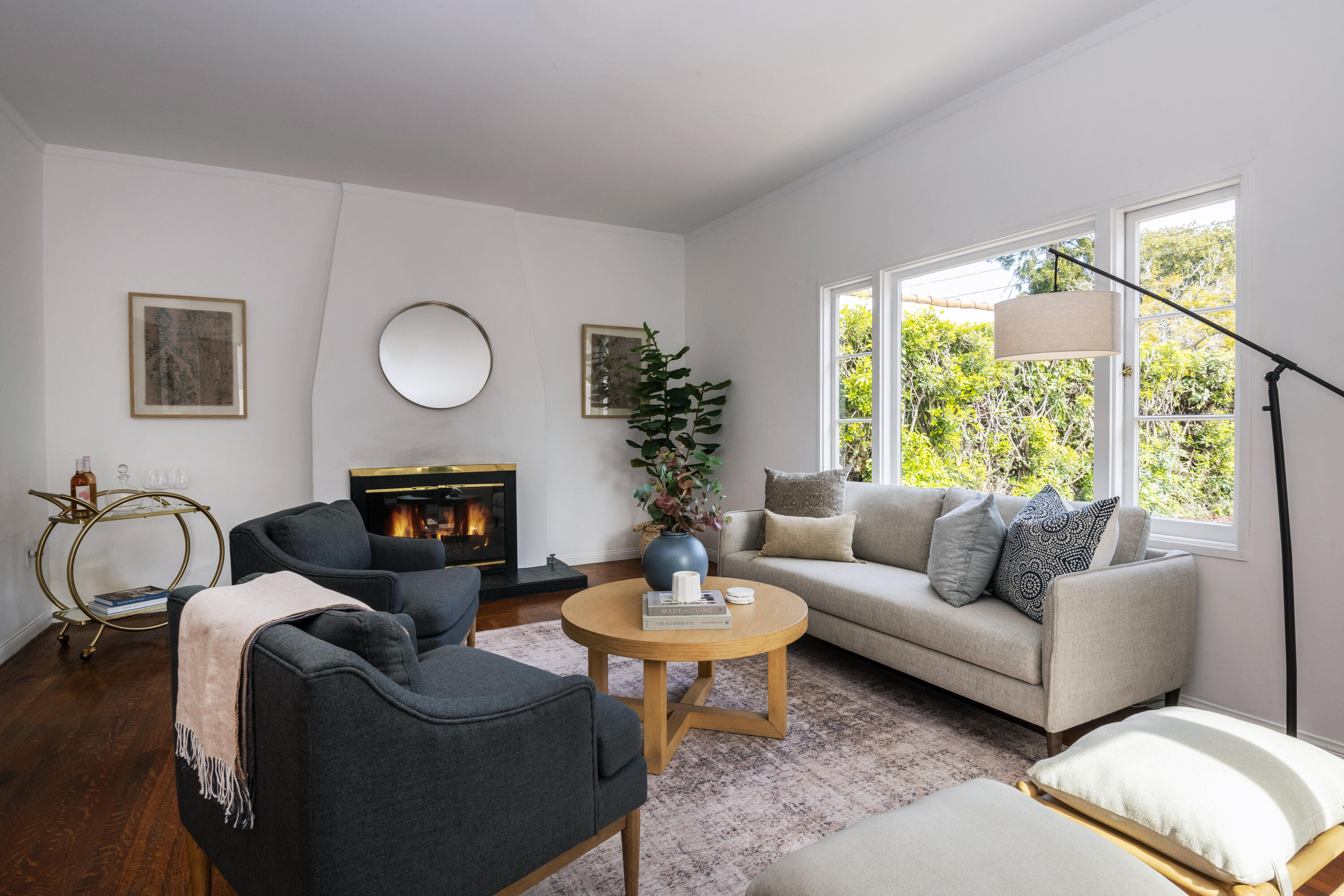269 Oak Road Montecito, CA 93108 - Photo 3 of 35 Living Room