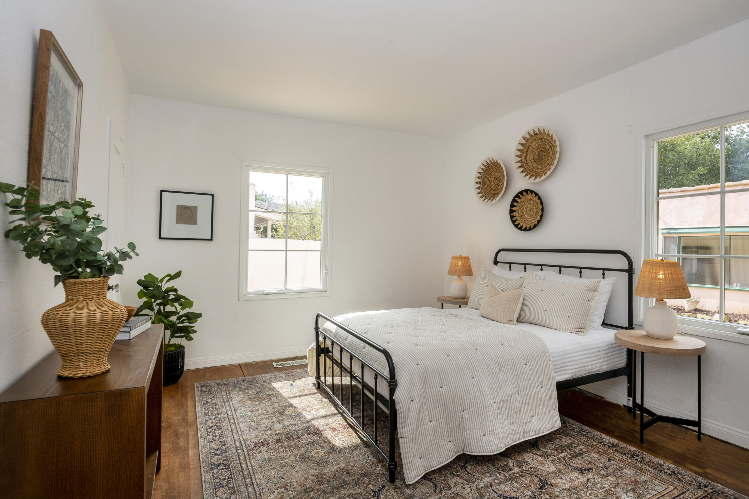 269 Oak Road Montecito, CA 93108 - Photo 8 of 35 Bedroom 2