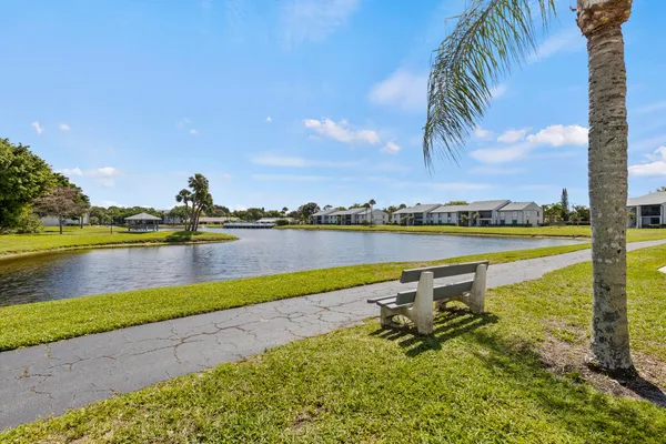 $1,850 | 1004 Green Pine Boulevard, Unit A1, West Palm Beach, FL 33409