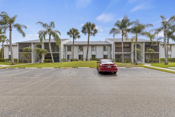 $1,850 | 1004 Green Pine Boulevard, Unit A1, West Palm Beach, FL 33409