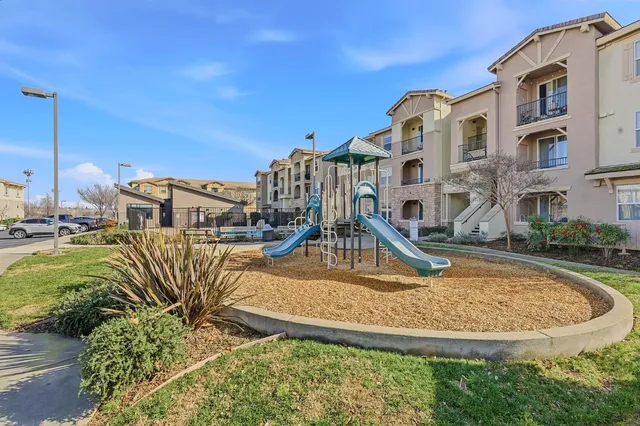 $296,299 | 1230 Whitney Ranch Parkway, Unit PW415, Rocklin, CA 95765