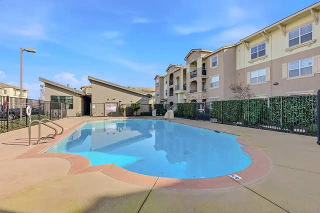 $296,299 | 1230 Whitney Ranch Parkway, Unit PW415, Rocklin, CA 95765